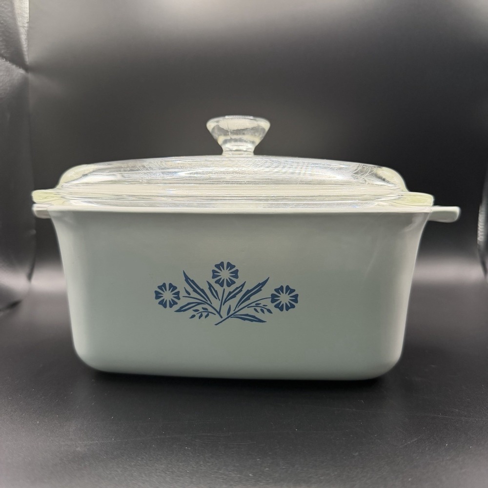 Vintage Corning Ware Blue Cornflower P-4-B  1-1/2 Qt Rectangle Dish With Lid